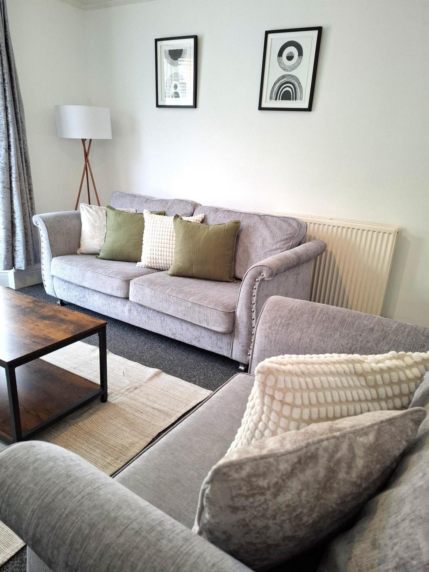 Modern Bright 3 Bedroom House Burton  Bagian luar foto